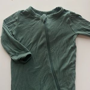 Slight worn Kyte Baby zipper romper. 6-12 months. Color Pine